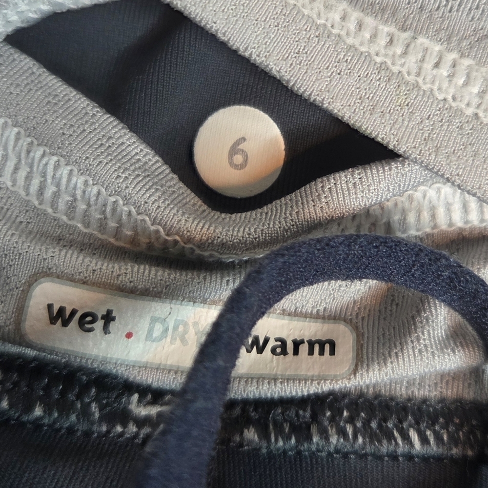 Lululemon Cropped Charcoal Gray Leggings Size 6 - Picture 6 of 6